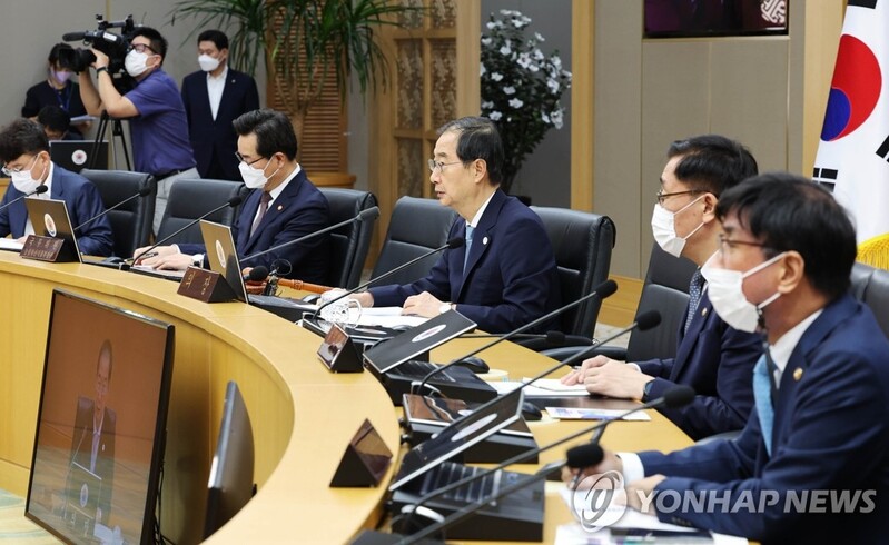 PM hints at ending pre-arrival COVID-19 tests before Chuseok holiday