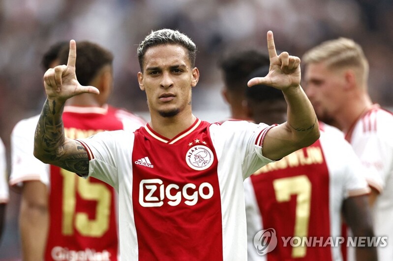 맨유, 안토니 1천400억원 주고 영입…EPL 역대 4위 이적료