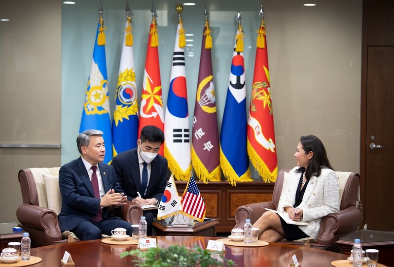 Defense minister discusses alliance, regional security with U.S. lawmakers