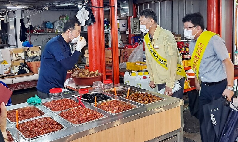나주시, 추석 앞둔 '전통시장 장보기' 릴레이 눈길