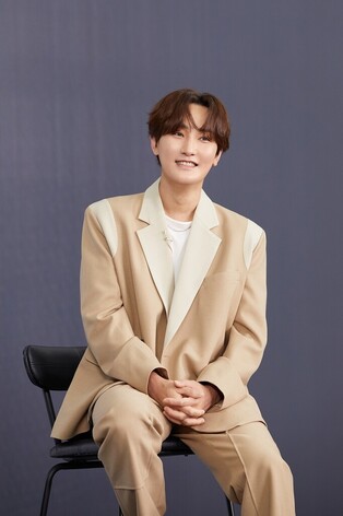 Kangta, 'When I dance, it becomes Newtro, being mixed up with the 90s dance'