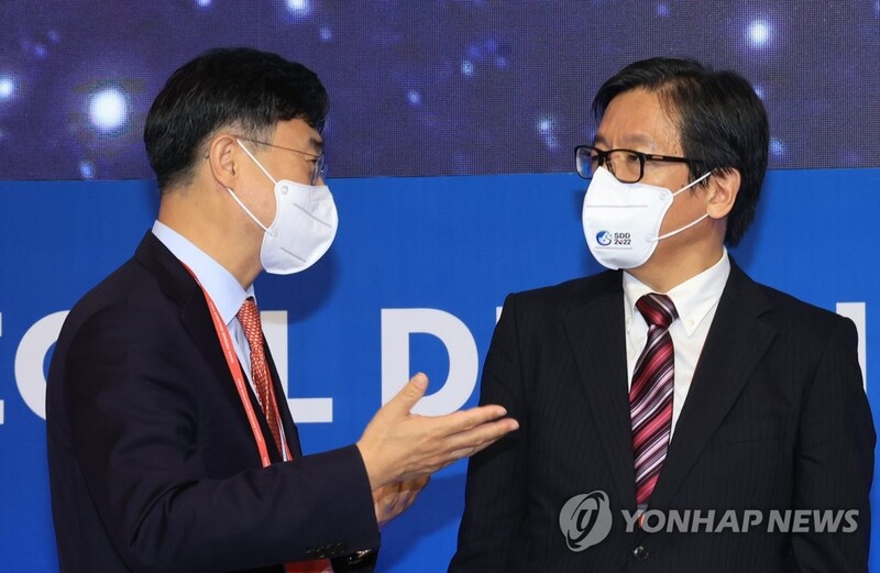 S. Korea, Japan hold first senior-level defense talks in 6 yrs amid N.K. threats
