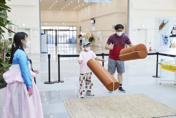 국립부산과학관 민속놀이 한마당…천체관측소서 보름달 관측