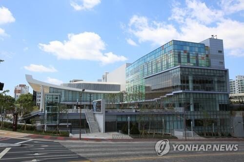 '4분 33초'로 유명한 천재 작곡가 존 케이지 음악을 만난다