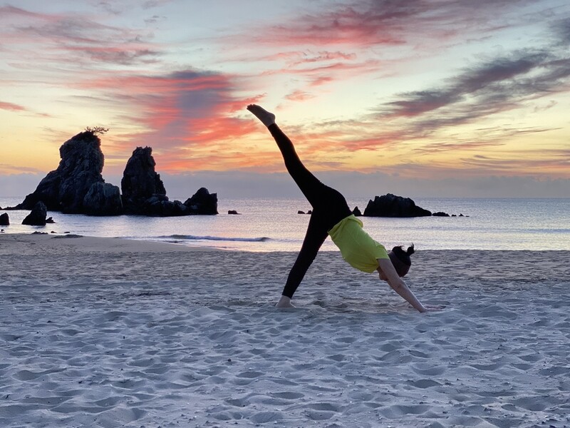 '해돋이 명소' 동해 추암해변에서 '일출 요가 페스티벌' 열린다