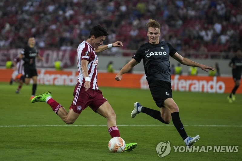 정우영의 프라이부르크, UEL서 황의조 올림피아코스에 3-0 완승