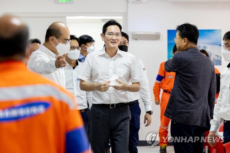 Samsung's Lee visits Britain for biz meetings, World Expo bid promotion