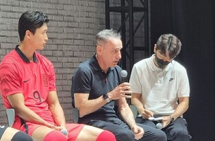 [Moment to Focus] New S. Korean uniform for Qatar World Cup