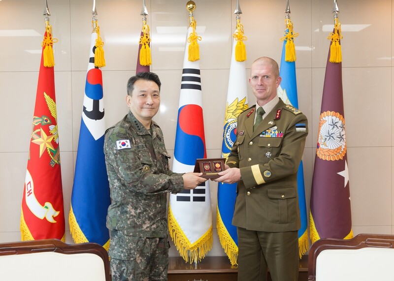 S. Korean, Estonian military chiefs hold talks on defense cooperation