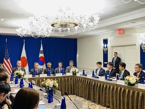 Blinken highlights importance of trilateral cooperation with S. Korea, Japan