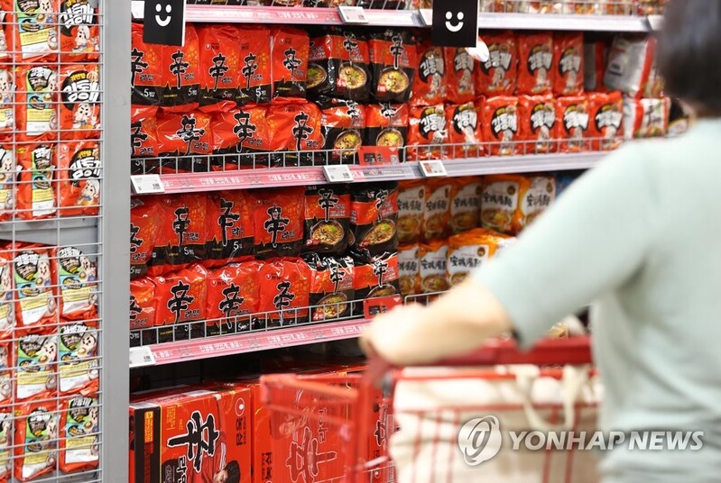Gov't asks food industry to minimize price hikes