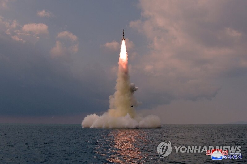 (2nd LD) Military closely watching North Korea for signs of submarine missile launch