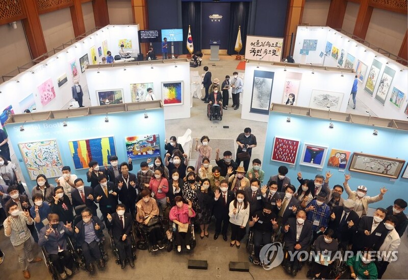 문체부, 산하기관에 장애인작품 우선