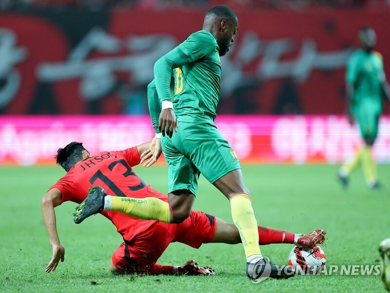 (LEAD) S. Korean experiment yields encouraging results in World Cup tuneup vs. Cameroon
