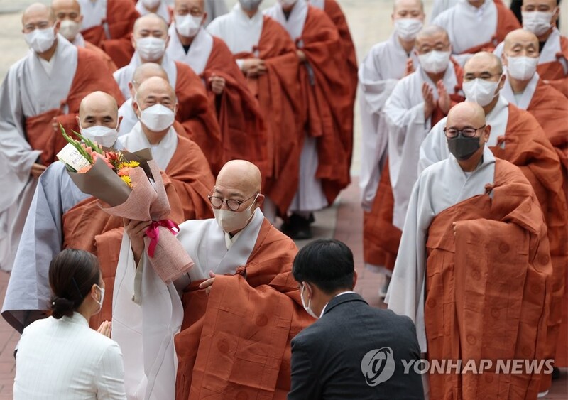 Buddhist Jogye Order's new executive chief takes office