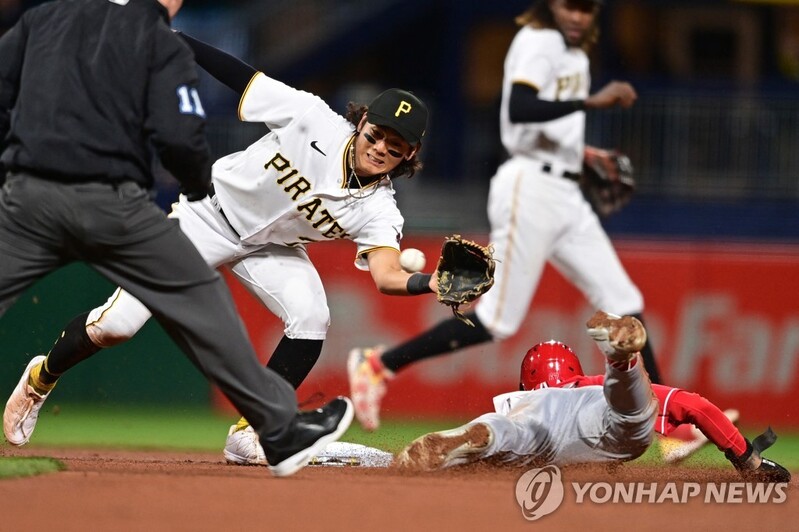 피츠버그 배지환, 빅리그 4경기 만에 첫 멀티히트