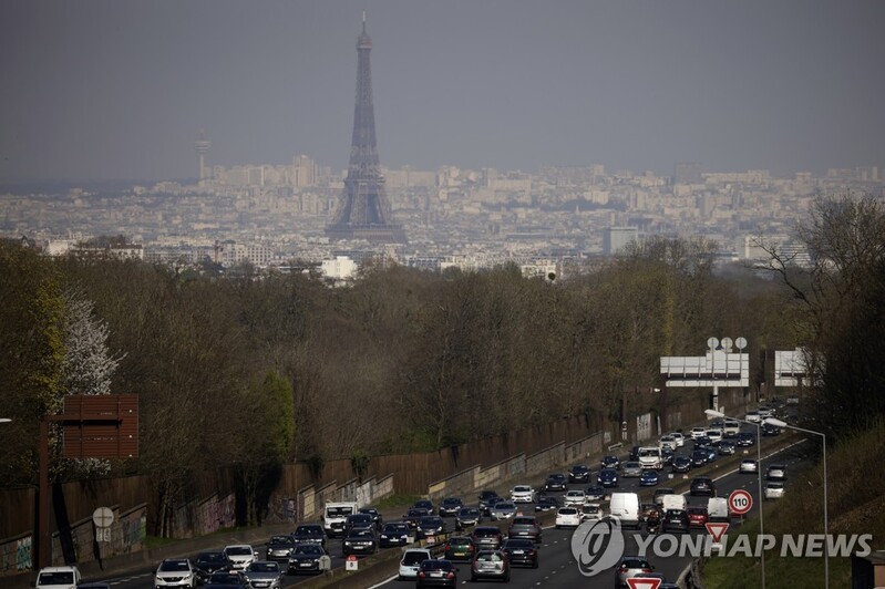 길막히자 40억원보석 순식간에 날치기…브라질 여성, 佛서 봉변