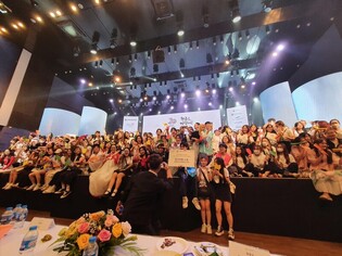 Celebrating Hangul Day in Vietnam...1,5000 Vietnamese students participate