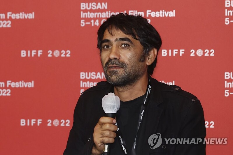 부산국제영화제 개막작 '바람의 향기' 감독 "인간 본성은 선해"