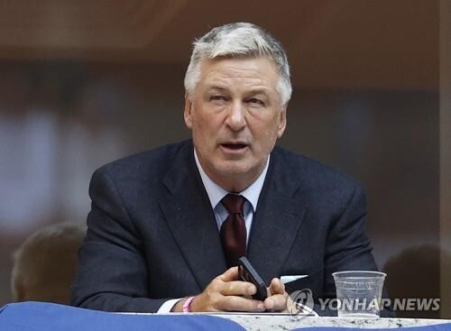 총격 사고 낸 알렉 볼드윈, 숨진 촬영감독 유족과 합의