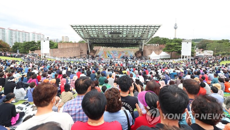 대구 달서구 주민들 "새 진행자 전국노래자랑 먼저 녹화했는데"