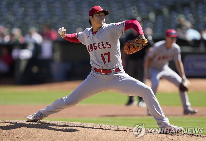 오타니, MLB 최초 규정 이닝·타석 동시 달성…"많이 배웠다"(종합)