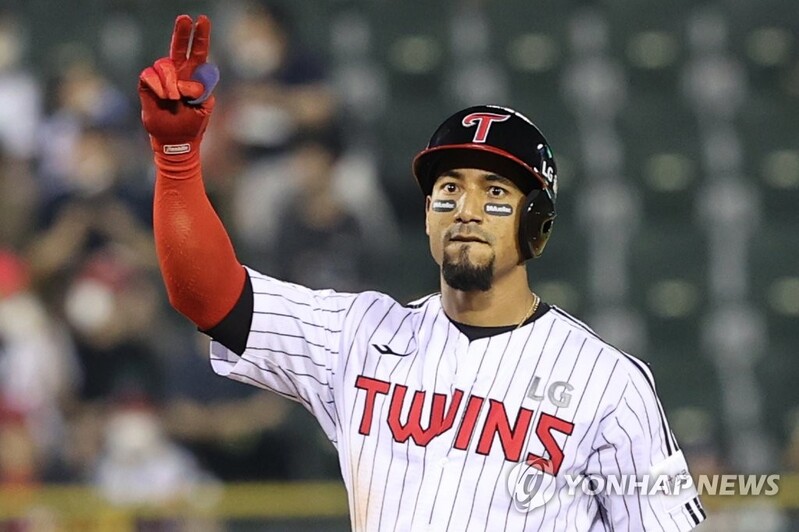Twins cut struggling infielder Garcia