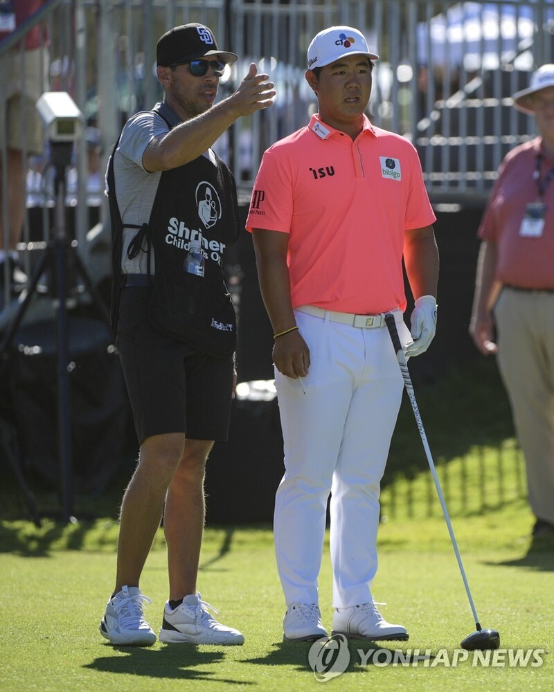 PGA 투어 2승 도전 김주형 "우승 세리머니? 아직 너무 이르네요"