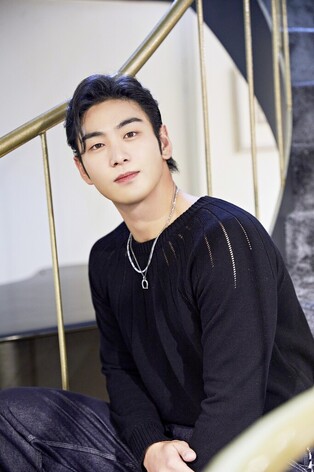 From member of NU'EST to solo artist, Baekho drops first solo album 'Absolute Zero'