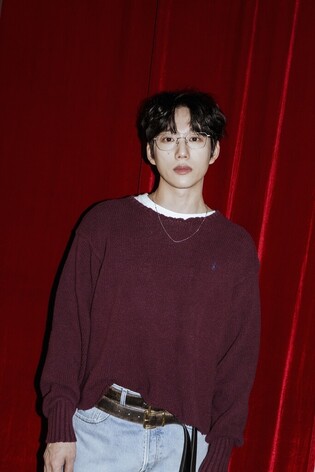 Singer 10cm donates entire performance fee received for performing at Yonsei University, his alma mater