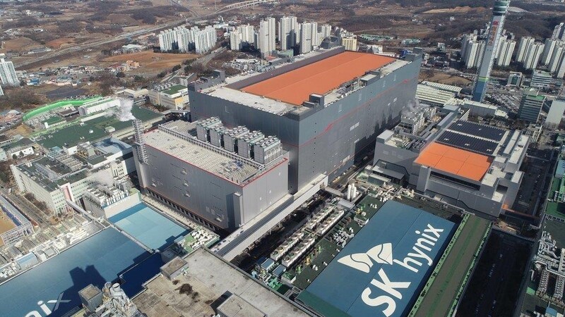 SK hynix exempted from U.S. export controls for 1 year