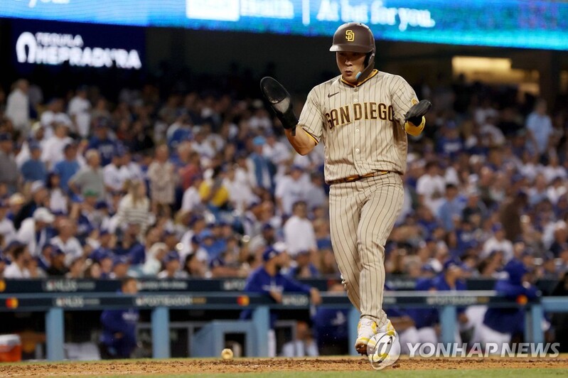 Padres' Kim Ha-seong takes postseason lead in runs in NLDS win over Dodgers