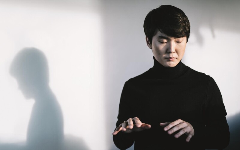 '역시 조성진'…래틀의 런던심포니와 압도적 사운드 선사