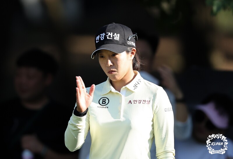 '샷 이글' 앞세운 임진희, 석 달 만에 KLPGA 투어 우승 '정조준'
