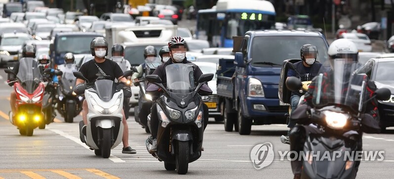 Number of employees in delivery sector rises in H1 amid protracted pandemic
