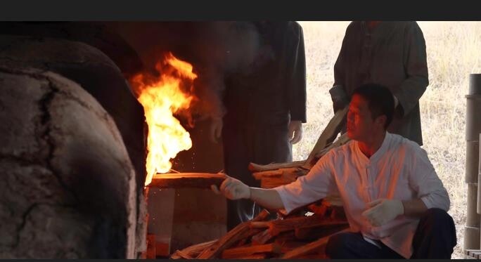 전통방식 그대로 고려청자 재현…40시간 1천300도 불 지펴