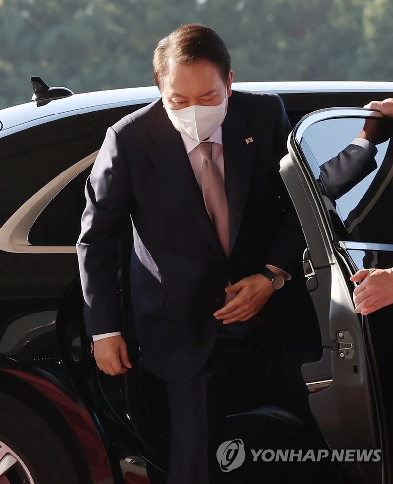 Yoon's approval rating rises to 31 percent: survey