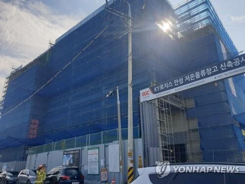 (3rd LD) 2 workers die, 3 others injured after fall at construction site