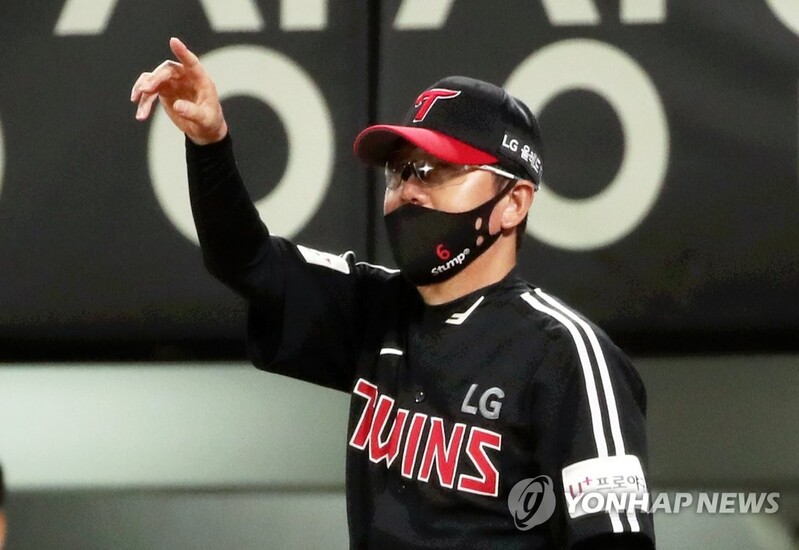 Managers confident in KBO postseason series victory after following contrasting paths
