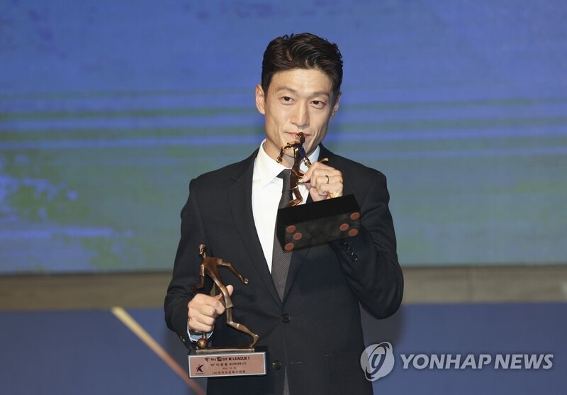 (LEAD) Captain for title-winning team voted K League 1 MVP