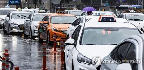 Base taxi fare in Seoul to rise by 1,000 won to 4,800 won from next February