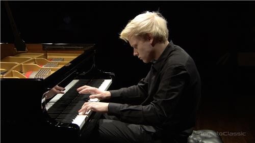 '젊은 천재' 말로페예프 내한…"현실 벗어난 음악 세계로 초대"