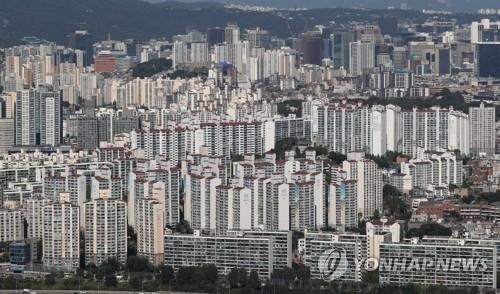 Population mobility dips to 46-year low in Sept.