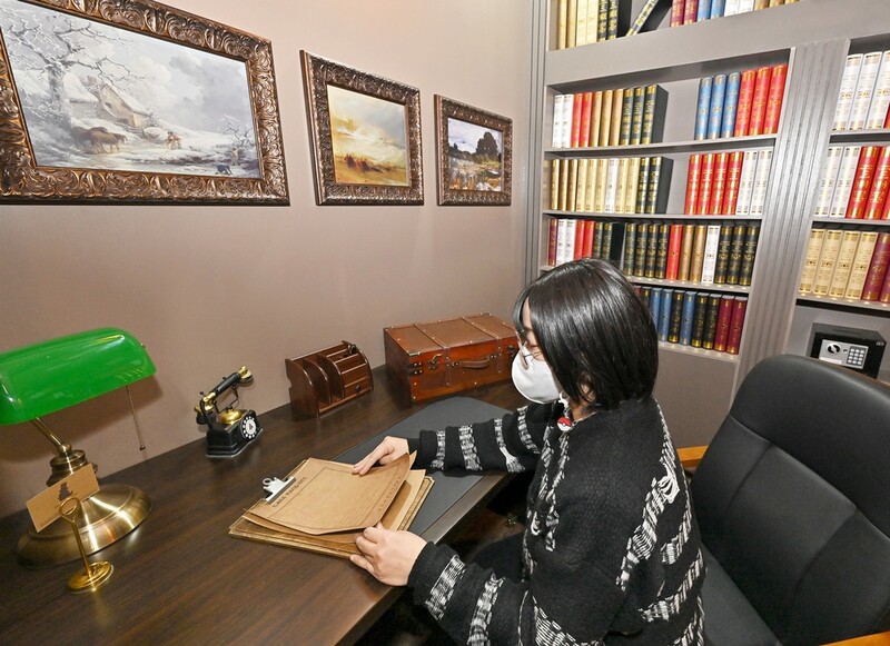 정선군 고한읍 구공탄시장에 셜록 홈스가 나타났다