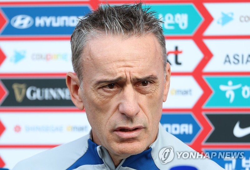S. Korea coach Bento says doors to World Cup roster 'not closed'