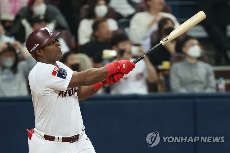 Puig up to old tricks in lifting Heroes to Korean Series
