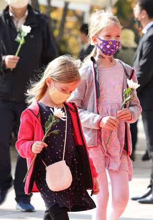 [Moment to Focus] Paying tribute to Halloween stampede victims
