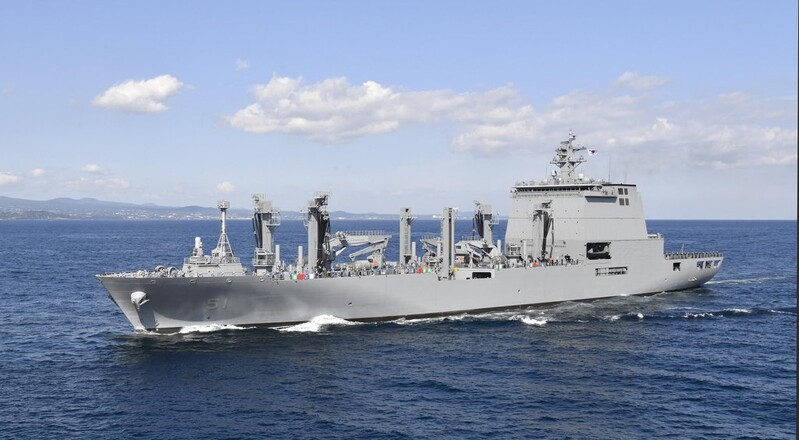 (LEAD) S. Korean naval ship arrives in Japan for next week's fleet review