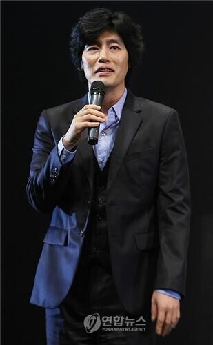Actor Choi Sung-guk to marry 24 year younger lover on November 5