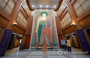 [Moment to Focus] Hanging painting of Buddha